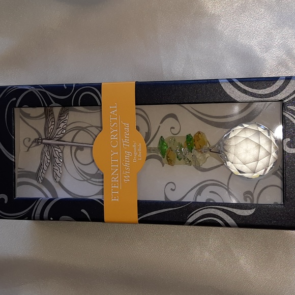 Wishing Thread Eternity crystal with  silver dragon fly. - Picture 7 of 11